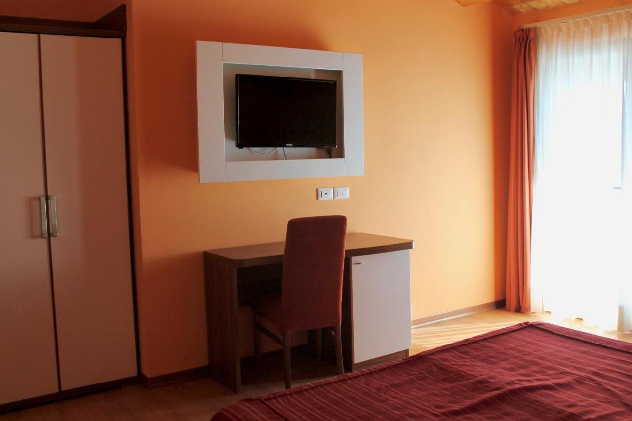 Hotel Vienna Caorle Exterior foto