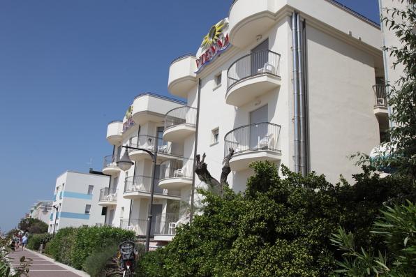 Hotel Vienna Caorle Exterior foto